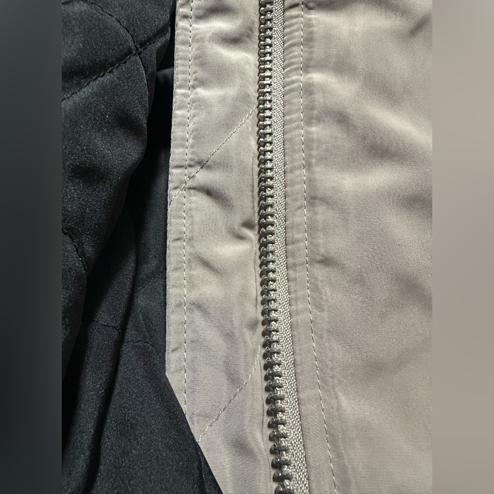 Zara bomber jacket with quilted black lining Size XL PIT TO PIT 23” LENGHT 20” - Picture 7 of 10